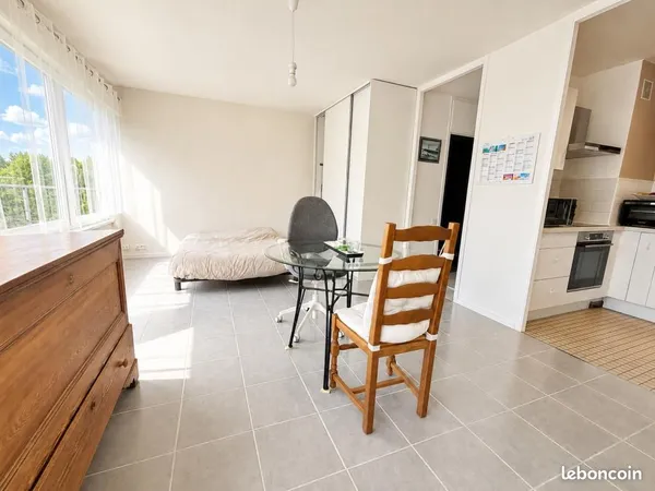 Studio 1 pièce 40 m²