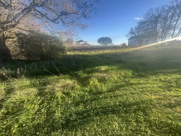Terrain à bâtir de 0 pièces principales