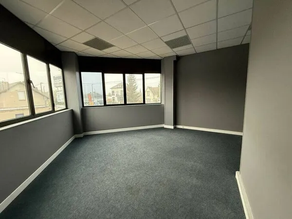Bureau 160 m²
