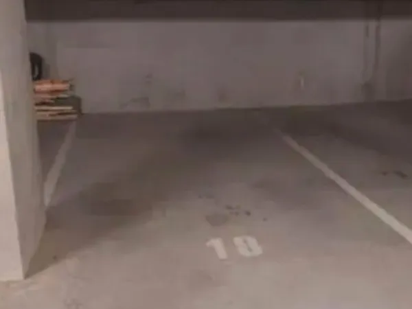 Place de parking en sous-sol, boxable, pas de frais d'agences