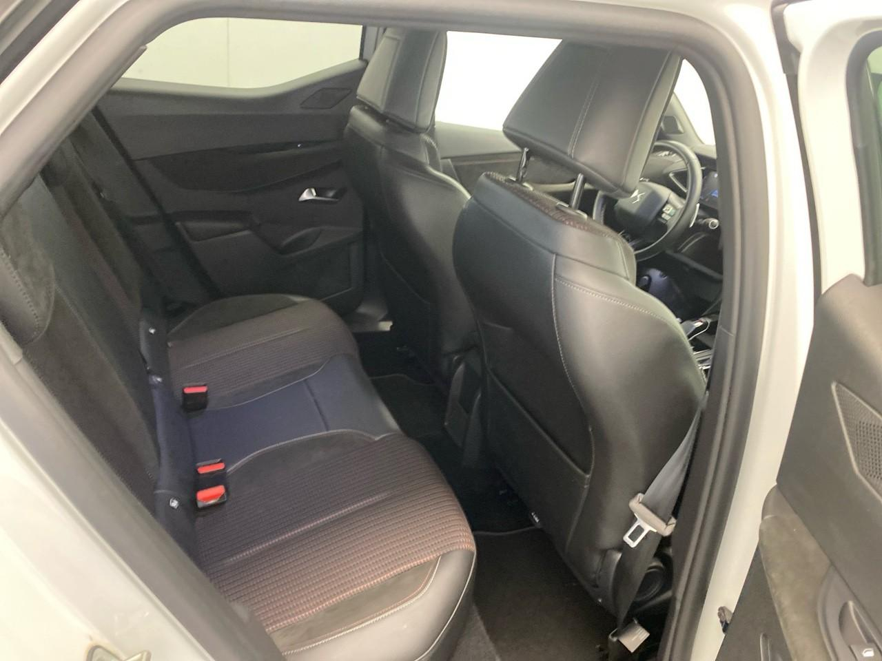 Ds Ds 3 crossback puretech 130 eat8 performance line — photo 24
