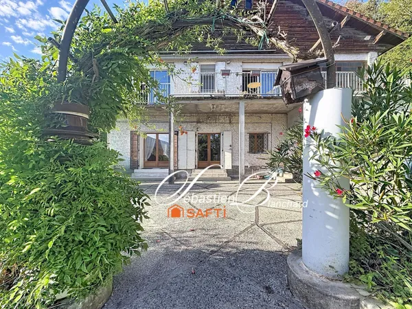 CHALONGES (01) - Maison 216m² + appartement indépendant sur 21 447m² de terrain