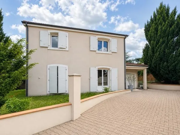 Maison familiale de 118 m² avec jardin au calme