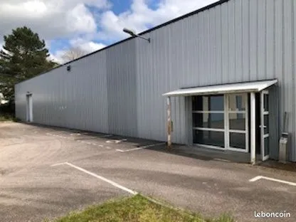 Local industriel 528 m²