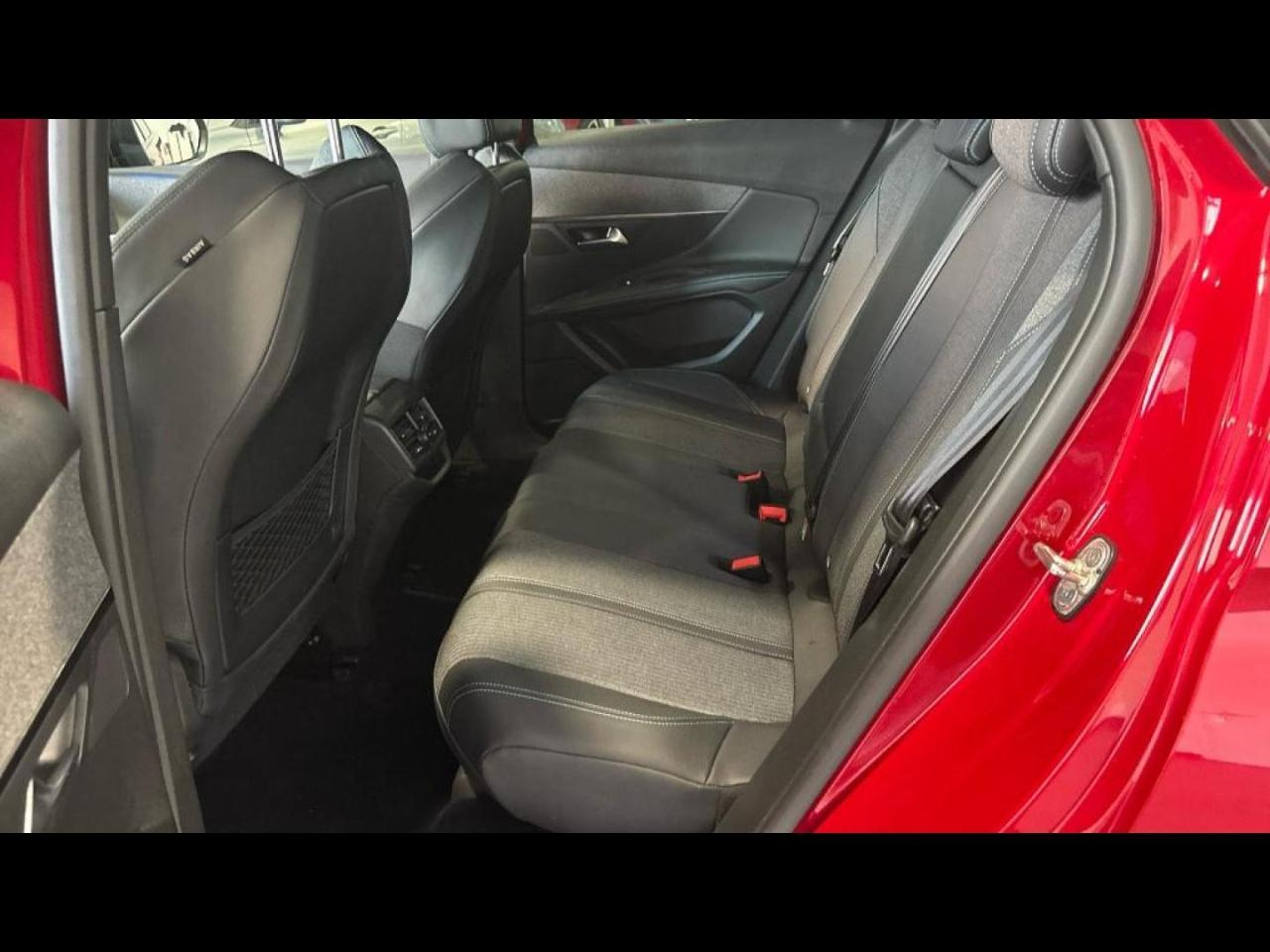 Peugeot 3008 1.5 bluehdi 130ch s&s allure pack eat8 — photo 13
