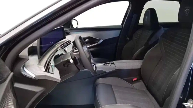 Peugeot 3008 plug-in hybrid 195 e-dcs7 — photo 34