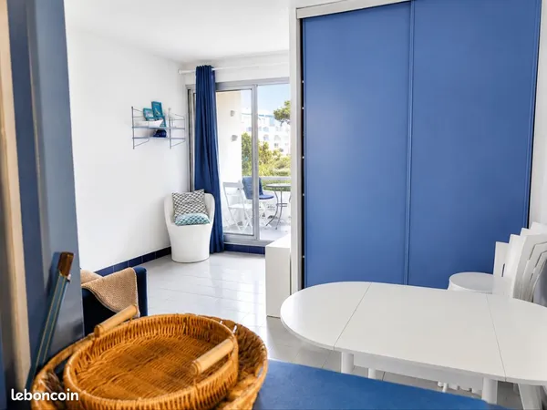Appartement rénové proche plage