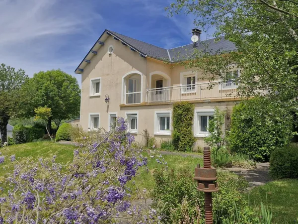 Belle maison familiale avec grands volumes