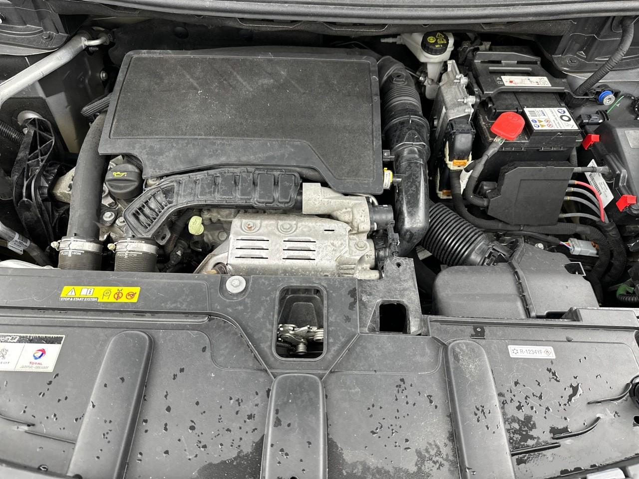 Peugeot 3008 puretech 130ch s&s eat8 gt pack — photo 13