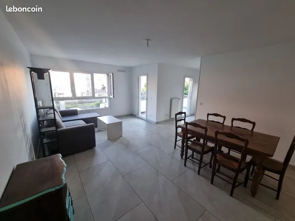 🌟 Colocation 3 chambres - Appartement refait à neuf avec Balcon (Chambéry - Mérande)