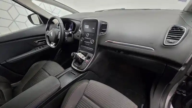 Renault Scenic tce 115 fap — photo 22