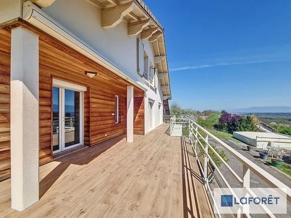 Maison 8 pièces 147 m²