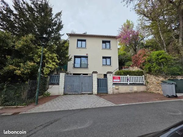 Maison à rénover au Plessis Robinson