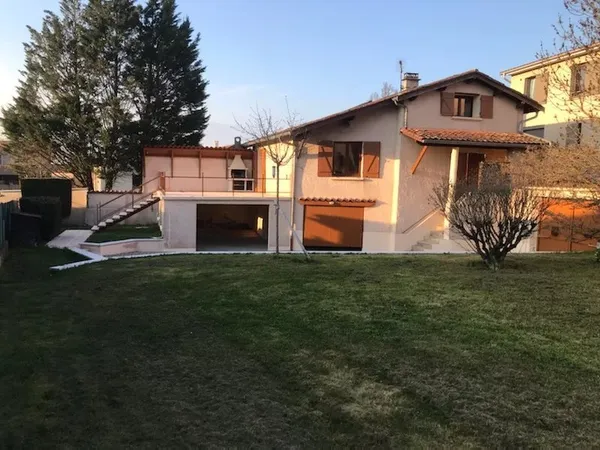 Maison Location La Tour-de-Salvagny 4p 90m² 1395€