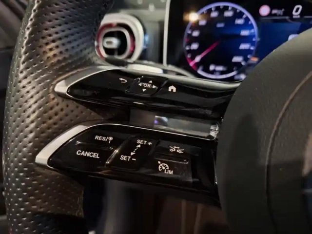 Mercedes Classe C 220 d berline amg lin — photo 18