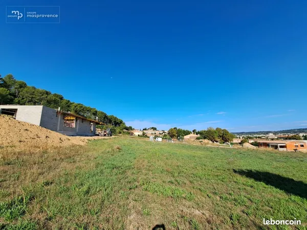Terrain à bâtir de 1200 m² à AIX-EN-PROVENCE (13)