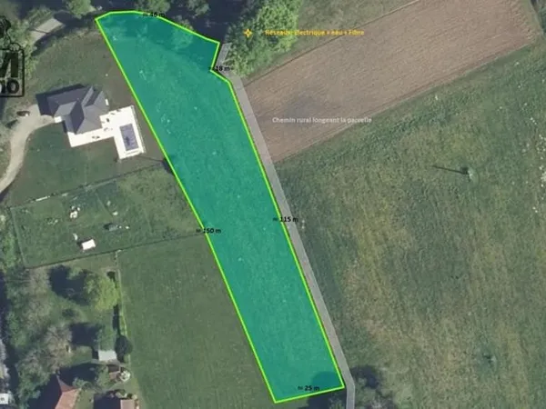 Beau terrain contructible à Jumilhac-le-Grand!