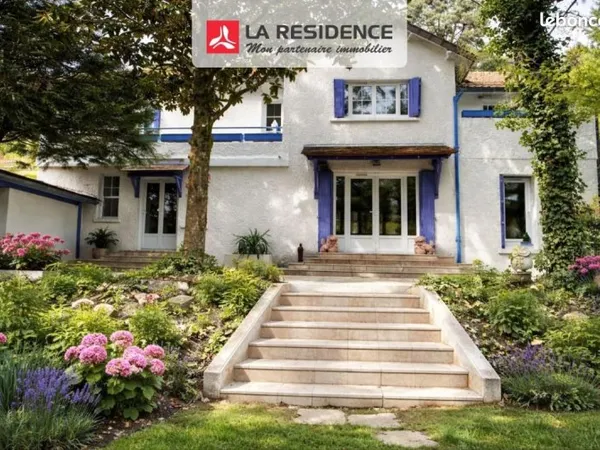 Maison 6 pièces 135 m²