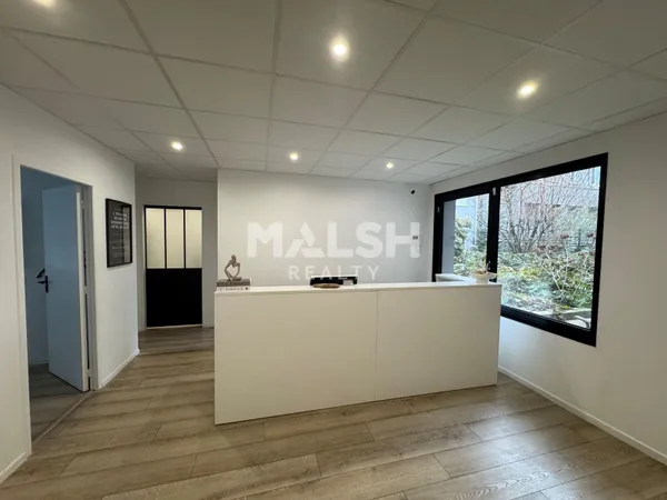 Local professionnel 110 m²