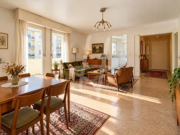 MONTIGNY-LÈS-METZ - BOTANIQUE - Appartement lumineux avec bal