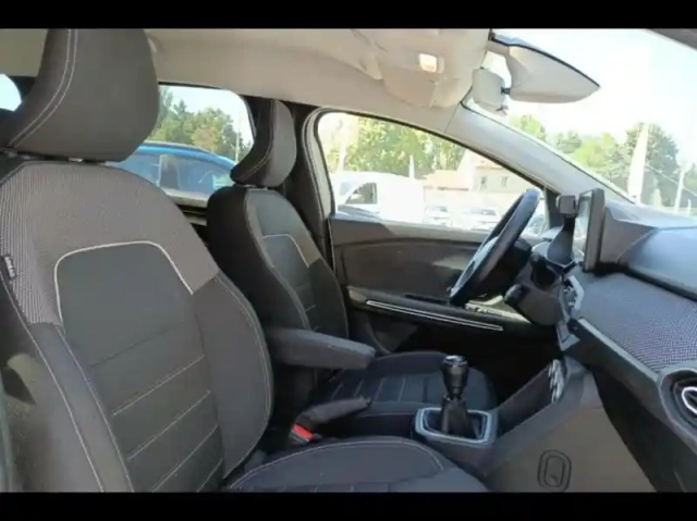 Dacia Jogger 1.0 tce 110ch sl extreme 5 places — photo 10