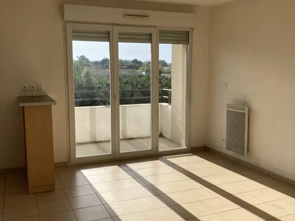 T2 - 620.44 € CC / MOIS - AMBARES ET LAGRAVE