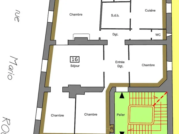 Local professionnel 5 pièces à rénover de 139 m2 centre vill