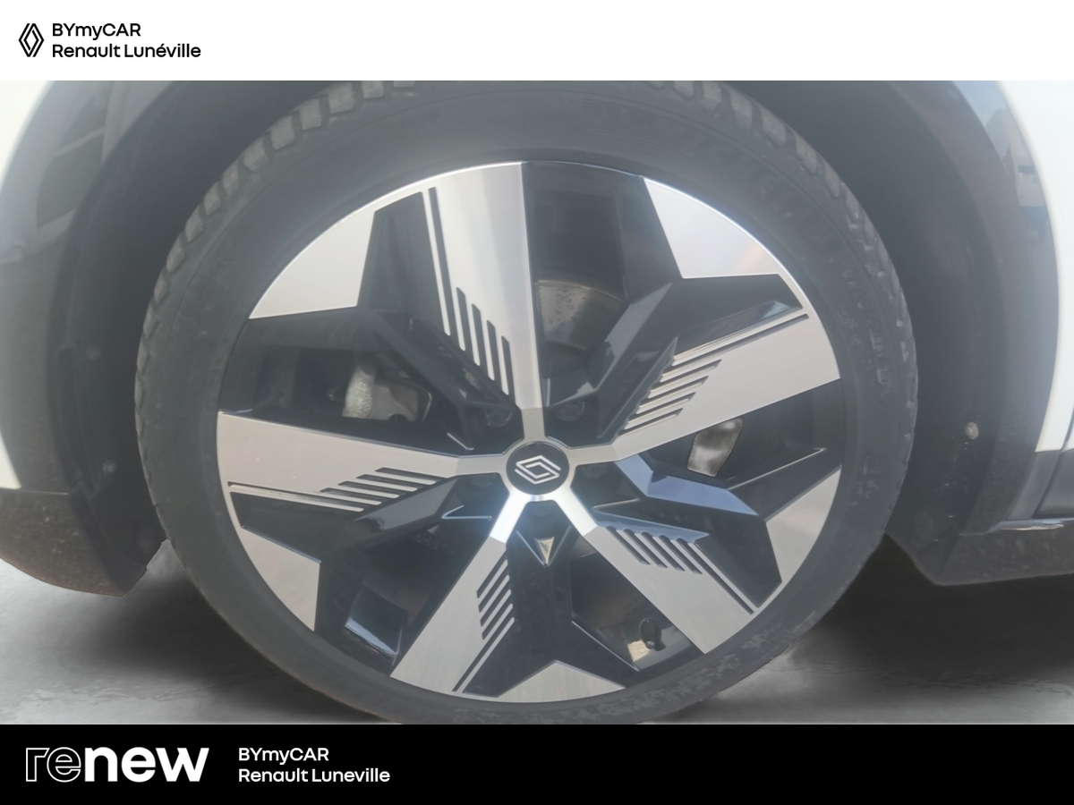 Renault Megane E-Tech EV60 220 ch optimum charge — photo 14