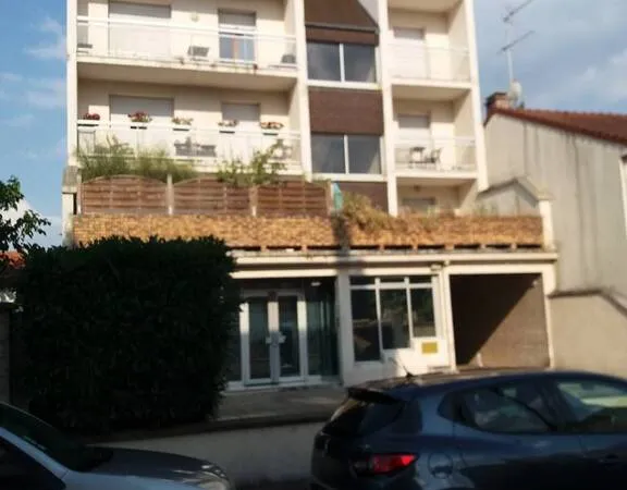 Studio 1 pièce 28 m²