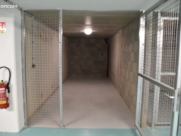 Grand box moto garage parking