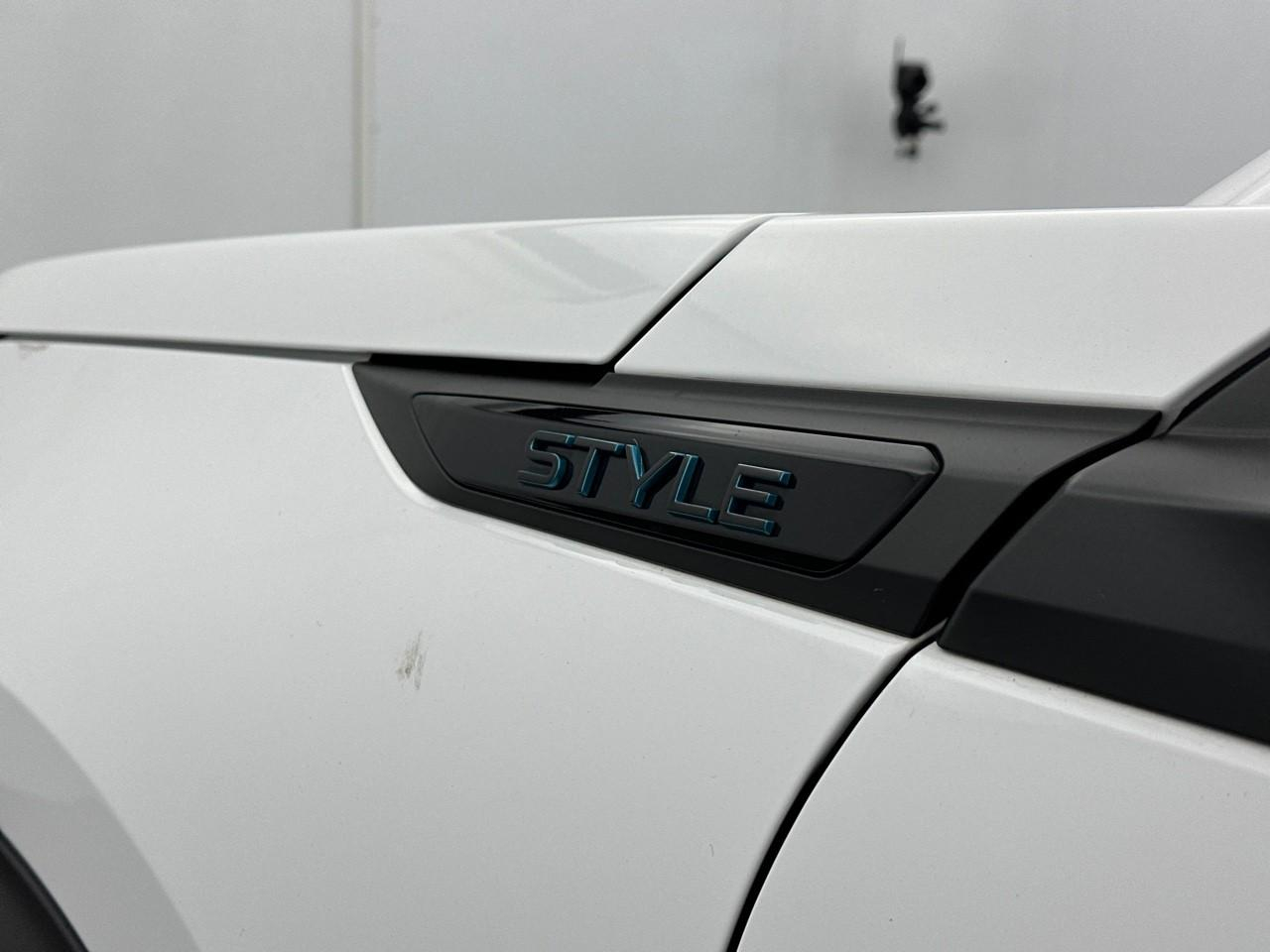 Peugeot 2008 puretech 100 s&s bvm6 style — photo 33