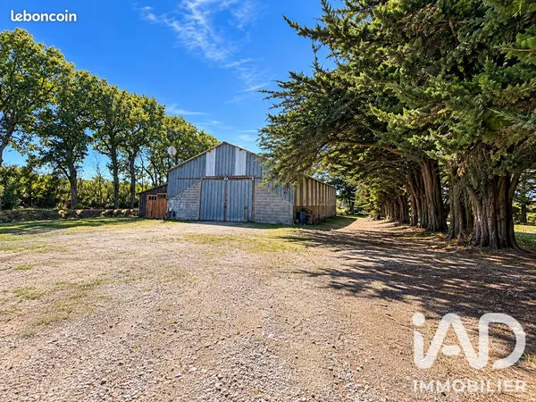Maison 1 pièce 250 m²