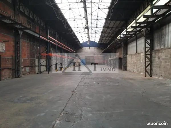 Local industriel 2 746 m²