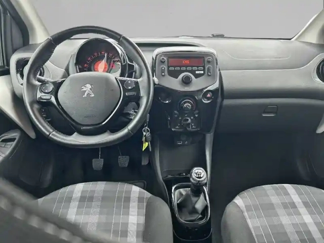 Peugeot 108 vti 72ch bvm5 — photo 8