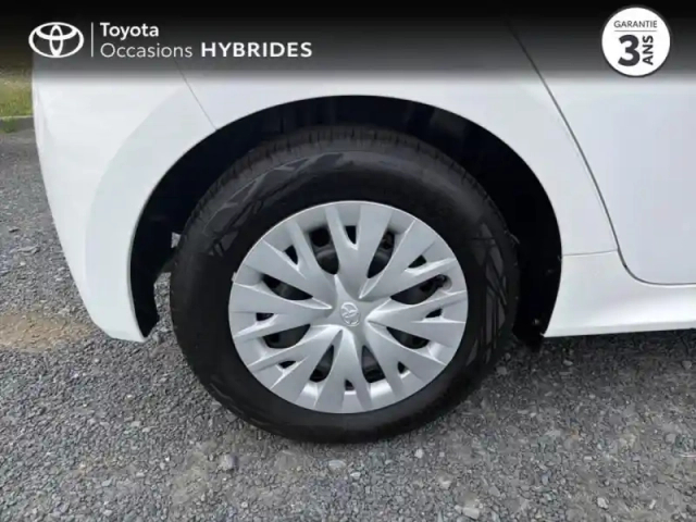 Toyota Yaris 116h dynamic 5p my22 — photo 7