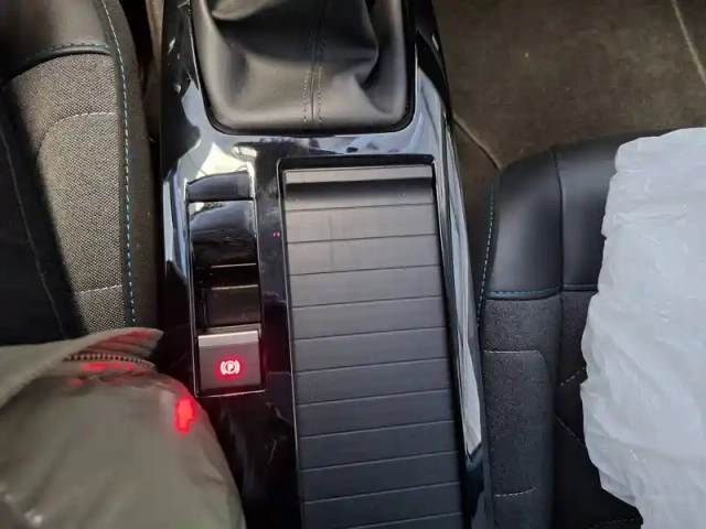 Citroën C4 puretech 130 s&amp;s bvm6 — photo 80
