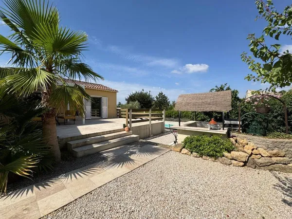 Maison de plain-pied 7 pièces 180 m²