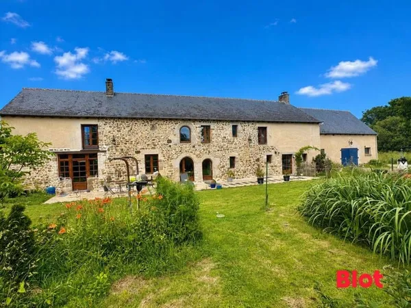 Villa 6 pièces 250 m²