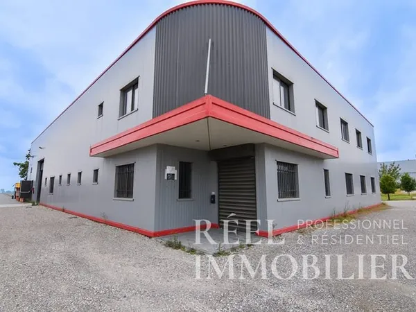Investissement locatif - Bâtiment récent loué - Secteur L'Isle-Jourdain