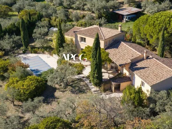 Maison 6 pièces 220 m²