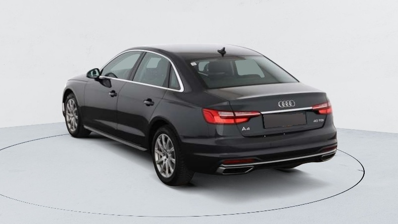 Audi A4 — photo 5