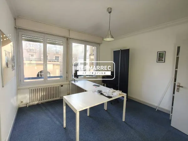 Bureaux 84 m²