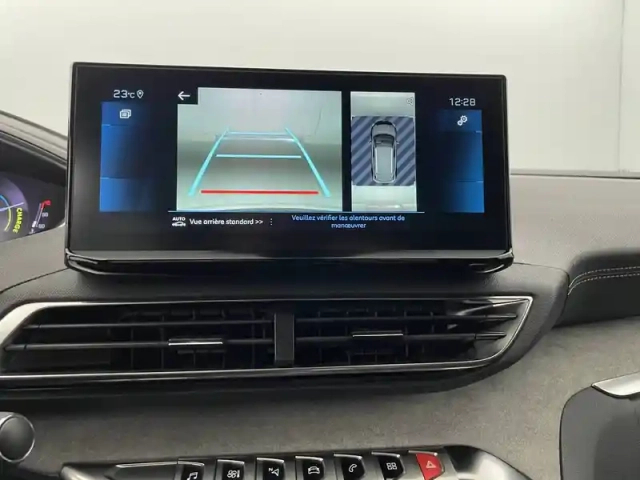 Peugeot 3008 hybrid 136 e-dcs6 — photo 26