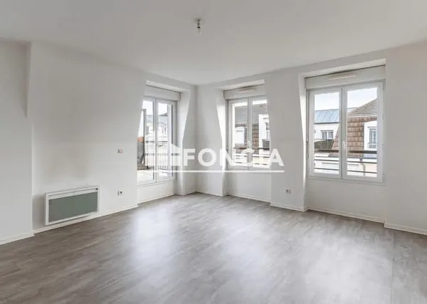 MEAUX - APPARTEMENT DE 3 PIECES AVEC BELLE TERRASSE