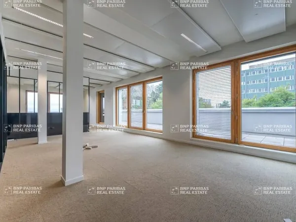 Bureaux 1893 m²