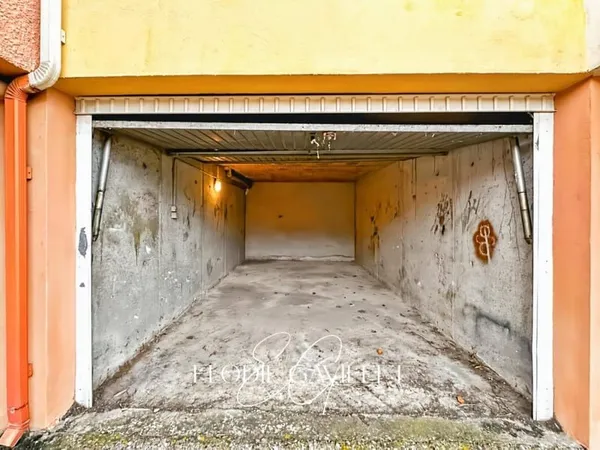 Parking 35 m²