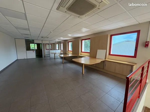 A vendre / à louer , bâtiment de 200 m² à usage de bureaux