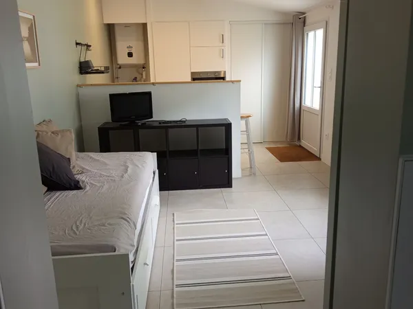 Loue studio meublé indépendant - 25m²