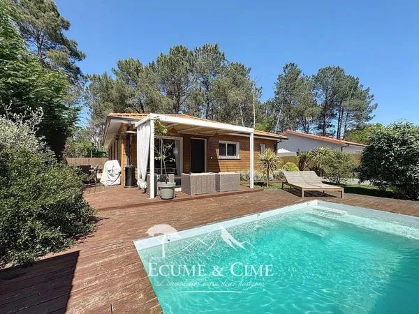 Maison contemporaine avec piscine