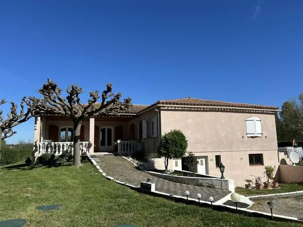 Maison de plain-pied 6 pièces 122 m²